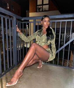Zeta Morrison Instagram - Army green I’m militant @FashionNova #FashionNovaPartner