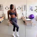 Zeta Morrison Instagram - Saying you do Pilates 💁🏾‍♀️ vs doing Pilates 😩 Although it’s become a trendy choice for fitness, when you have the right coach you fully understand why. Another day down with @embodypilatesla x @embodybycam If any of you ever want to join me at this studio let me know. I’ve never felt as good anywhere as I do here 🫶🏾🖤