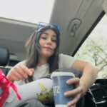 Zeynep Çamcı Instagram - 🌼💙♥️