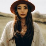 Zeynep Tuğçe Bayat Instagram - İşimin en keyifli kısmı böyle güzel arkadaşlarım ile çalışmak 😍 @zeyneptugcebayat 🌙🌸 #cappadocia #fashion #winter #cappadociaphotographers #vogue #fashionstyle #styling #colors #magazine #lovethis #movie #istanbul #runway #acrtess