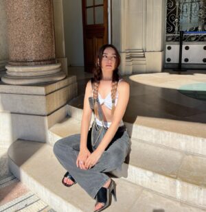 Zeynep Tuğçe Bayat Instagram - Sıralama doğru mu 🫠🤍

 #merci pour les jolies photos @lisalouiseleroux 

#travel #traveler #travelgram #explore #europe #paris #france