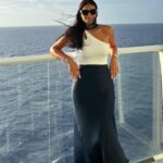 Zineb Obeid Instagram - Un an de plus ou de moins… peu importe, l’essentiel c’est d’être heureuse et entourée de personnes qui m’aiment 🎂🎉❤️