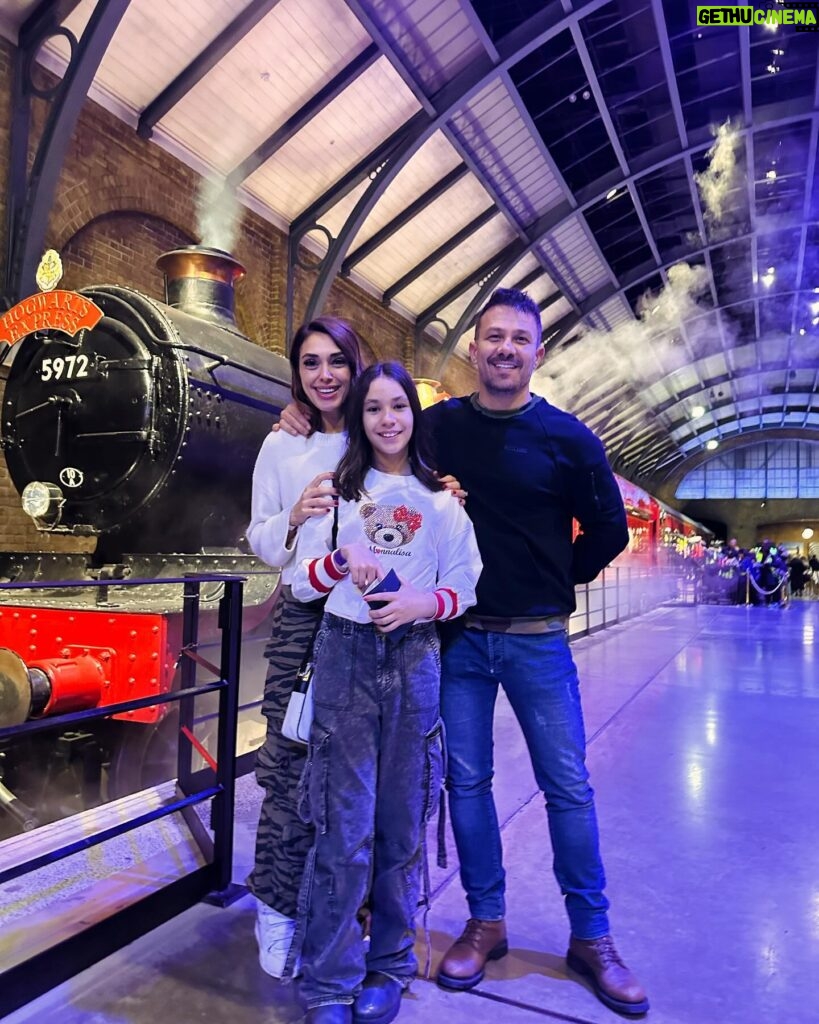 Zuhal Topal Instagram - 🧿🥰#london