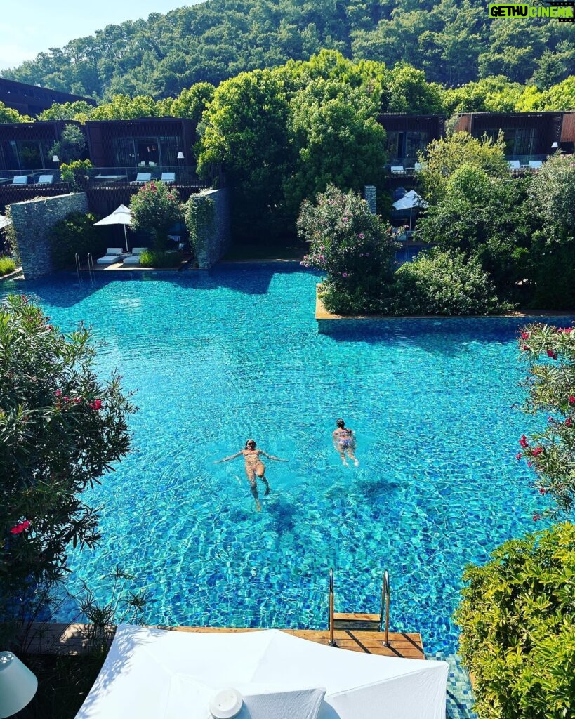 Zuhal Topal Instagram - Anı yaşa🙏🧿🏖️