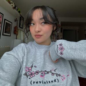 mxmtoon Instagram - feeling: extremely cozy right now in mxmerch!! head to the merch store for up to 40% off if you like 👯‍♀️ thank u guys teehee
