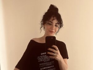 Açelya Devrim Yılhan Instagram - Storide kalmasınlar temmuz dumpı 🧜🏻‍♀️