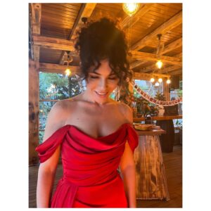 Açelya Devrim Yılhan Instagram - About last night! #güclü&gizemwedding ❤️❤️