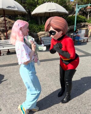 ALB in Wonderland Instagram - you can tell I'd never been to a Disney park before by the mere fact that I wore POLYESTER TROUSERS... a fool