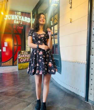 Aanchal Goswami Instagram - Zindigi khoobsoorat hai 🌹♥️🌼