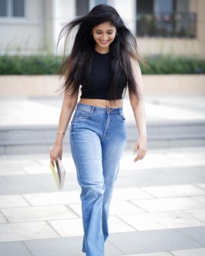 Aarohi Narayan Instagram - 🍃♥️🍃♥️🍃♥️🍃
.
.
.
.
.
.
.
.
.
.
.
.
MuA: @makeupstoriesbysumachikkegowda 
Click: @shivumanmith @cgpxl_