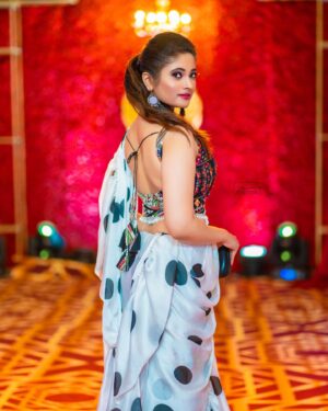 Aarohi Narayan Instagram - 🦋become the change 
.
.
.
.
.
.
.
.
.
.
.
.
Click: @shivumanmith 
MuA: @makeupstoriesbysumachikkegowda 
Design: @nineonine_designstudio