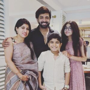 Aarthi Mohan Instagram - Happy Birthday my son-shine♡

Early morning temple visit to family lunch and finishing it off with celebrating with friends♡♡♡you have it all!

So glad amma and appa could give you what you wanted ♡♡♡

Stay humble, stay healthy, stay blessed♡♡♡

To celebrating many many more birthdays just the way you want!

#birthdayboy #2022 #godbless #familytime #funwithfriends #mysonmyworld #ArnavVijay #avj #mybamblimaas #mymomo #purviarun #latergram