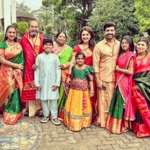 Aarthi Mohan Instagram - Thirumala calling🙏🏻

It was a fantastic 20 hrs that went by so devotionally with family; the hectic day that ended in a road trip, the calming morning darshan followed by the drive back home, all in a jiffy. 
But absolutely worth it for the reasons of being able to do this, especially with family♡ on the occasion of appa actor R. VIJAYKUMAR's  birthday!
Definitely missed the rest ◇
.
.
.
#latergramming #familytime #divinemornings #reasontocelebrate #blessedbeyond #evergrateful #tirumala