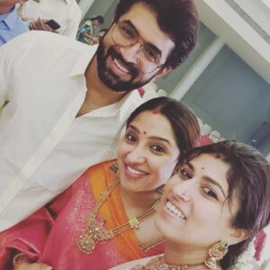 Aarthi Mohan Instagram - Cousin wedding week photo dump 😄❤ 

Why do they grow up so fast!!! 
#familytime #togetherafterforever #athaisandmamas #fortheloveofsarees #beingindian #beingtraditional