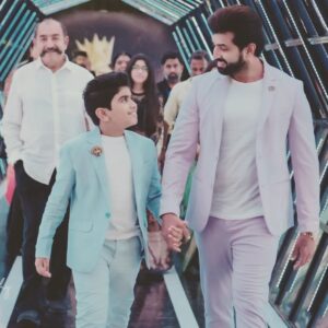Aarthi Mohan Instagram - Galatta Crown 2022 - Best Child Artist - Arnav Vijay

Our family's absolute moment of pride as we watched Arnav bag his first ever award for his performance as Arjun in #OhMyDog! 

The hardwork he put in as a mere 9 year old, the dedication he showed, the consistency he maintained in his practice  and the love he had while filming.. me, as his mother, am beyond proud to see him reap the benefits♡ 

Way to go my li'l star 🌟 shine on, shine bright!

#firstofmany #runsintheblood #likefatherlikeson #3gen #galattacrown2022 #togetherasfamily #celebrationtime