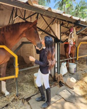 Aarthi Mohan Instagram - My joy! My pride! My all! 
My daughter following her dreams♡ couldn't have been more happier!
.
.
.
#mydaughtermyangel #chasingdreams #equestrianlife #fortheloveofhorses #purviarun #mydaughtermypride