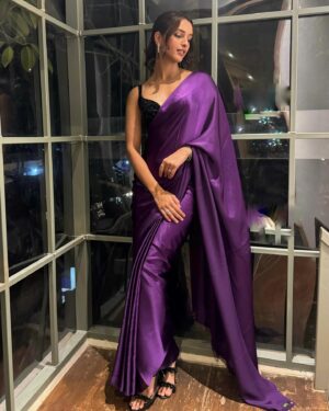 Aastha Sharma Instagram - Prettiest 🌼
@tripti_dimri for a wedding in 
Sari - @swtantraofficial 
Jewels - @goldenwindow @ascend.rohank
Shoes - @thecaistore

Styled by @aasthasharma @reannmoradian with @sakshichitalia 
Assisted by @shatakshipandeyy