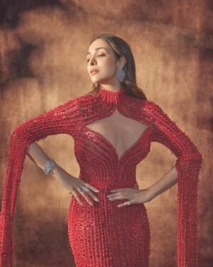 Aastha Sharma Instagram - Lady in Red ❤️❤️❤️
@malaikaaroraofficial for an event in
Outfit @chiselbymr 
Earrings @maiiarabymn via @thewisedesign
Ring and Bracelet @renuoberoiluxuryjewellery via @amigos.rizwan 
Styled @aasthasharma @wardrobist @gehnadholakia 
Assisted by @shatakshipandeyy
Makeup @meghnabutanihairandmakeup
Shot by @homyarpatel