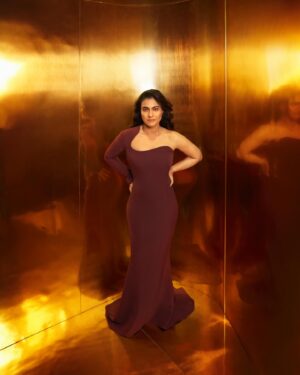 Aastha Sharma Instagram - Kajol for Koffee with Karan 🤎
@kajol in 
Outfit @safiyaa_official 
Jewellery @esmecrystals 
Shot by @vaishnavpraveen @thehouseofpixels 
Styled by @wardrobist @iammanisha