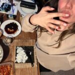 Abbey Hoes Instagram - Hier een inkijkje in mijn brein 🧠 Welke 3 woorden omschrijven jou op dit moment het beste? Ik denk voor mij……. Eten, katten & muziek
