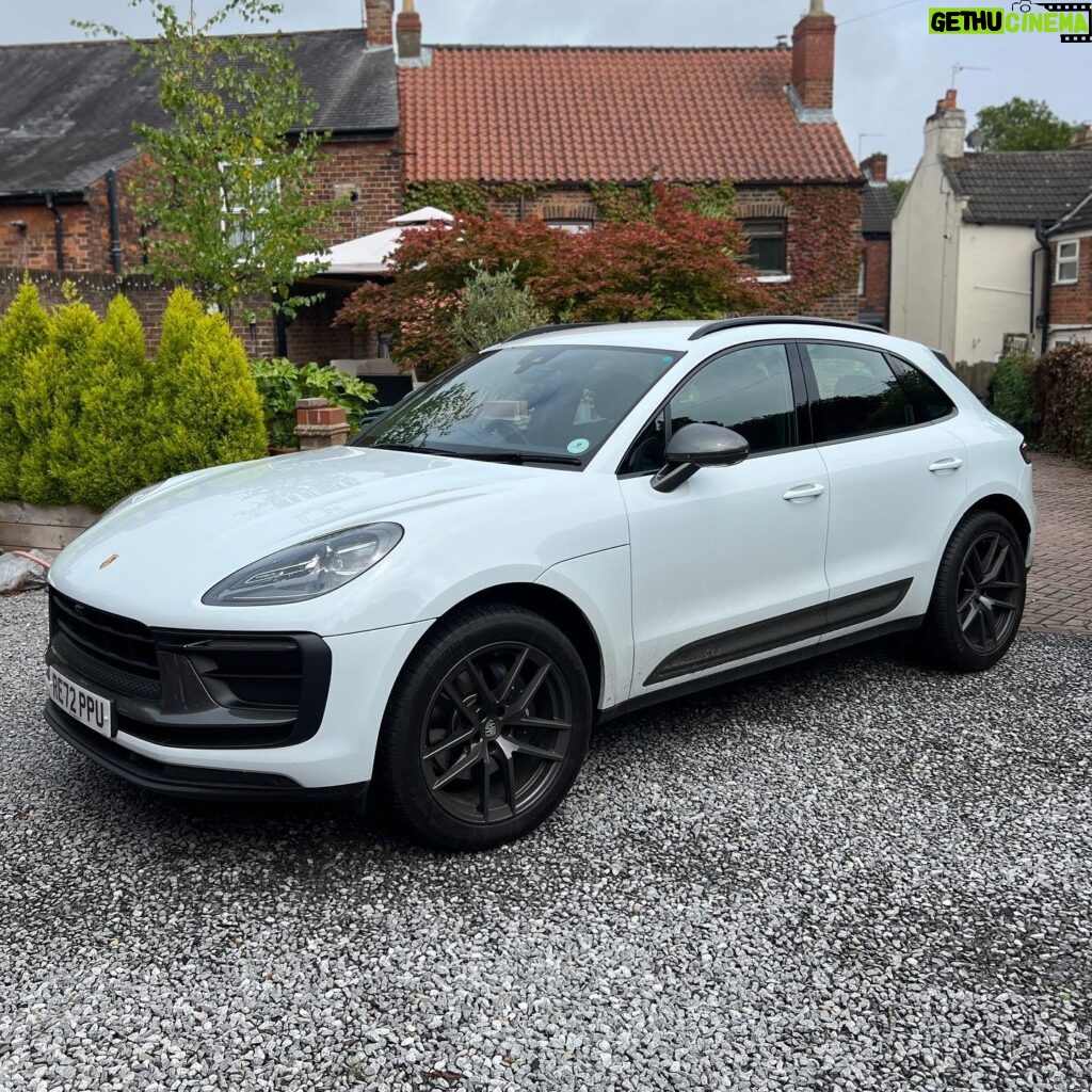 Abbie Eaton Instagram - Thank you to @porsche_gb for lending me this lovely Porsche Macan T, in Carrara white metallic. I covered some good miles in it and found it to be exceptionally comfortable, helping me drive all over the country sorting things out for the wedding 💪🏻 But also, for my little cousin to have a stunning car to drive her to her wedding venue 😍 #Porsche #MacanT #265HP #CarraraWhiteMetallic