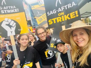 Abby Ryder Fortson Instagram - #sagaftrastrong @sagaftra @wgawest 
.
.
@abbyryderfortson @christielynnsmith @johnfortson @joshuataylorfortson