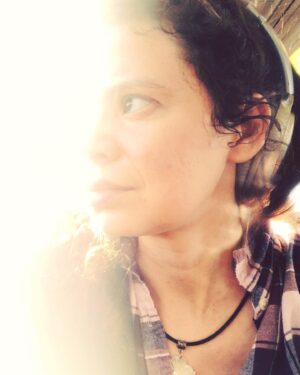 Abby Wilde Instagram - Subway sunshine #selfiesaturday. 🌞