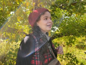 Abby Wilde Instagram - I autumned hard this year. A beautiful day of apple-picking was had yesterday with the crew at @wilkensfarm! Photos by the lovely @lisalagrande2. (Fun times include d the lovely @ inkphemeral, who CANNOT BE TAGGED.)

#latergram #autumn #applepicking  #adventures