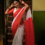 Abeneya Nethran Instagram - 🤍 Captured by - @sk24official #abeneya #sareelove #traditional #instagram #trendsetter #explorepage #indianoutfit #fyp