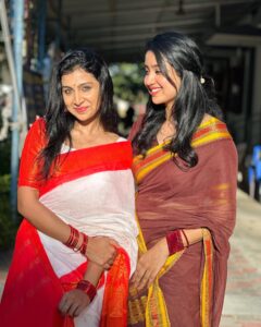 Abeneya Nethran Instagram - 🤍🤎⛪️ Pc- @iam.rethika @__.gocool__ #abeneya #anchana #instagood #sisters #weddingvibes