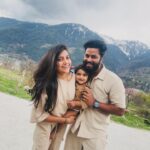 Abi Navya Instagram - Its our vacation time ❤️❤️ @deepak_chinky Trip advisor - @hala_tourism_ #vacation #manali