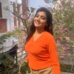 Abi Navya Instagram - Acho achoo❤️🥰🙈 #trnding#songs#reels#shootmode
