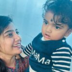 Abi Navya Instagram - Train travel for the first time with dhruv🥰🎉😘 laddu’s happy face 🤩 and he found one new girlfrnd in train 😆🫣😘he literally enjoyed the whole travel time ✨✨✨✨🫣 Wearing cotton kurta from @aaryes.collection