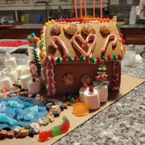 Abigail Savage Instagram - Merry Christmas everybody! (highlights from this year's gingerbread house)