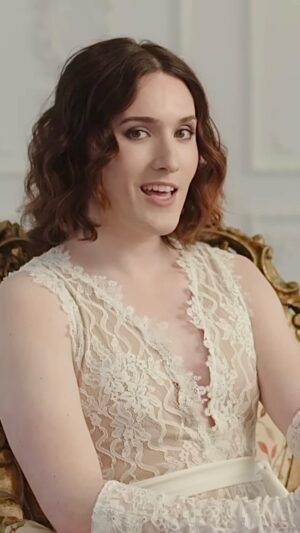 Abigail Thorn Instagram - Welcome to Philosophy Tube 👋
