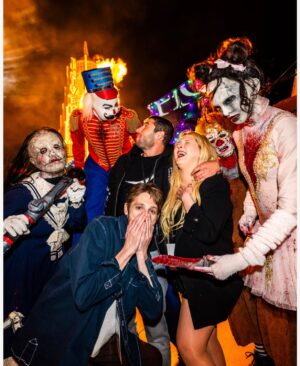 Abigail Breslin Instagram - Thank you @unistudios for treating us to a scare-tastic evening at #halloweenhorrornights !!!!!!