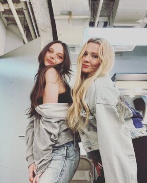 Abigail Breslin Instagram - The clique has spoken. We’re great. 

💕my angel baby @aligallo

#aligail