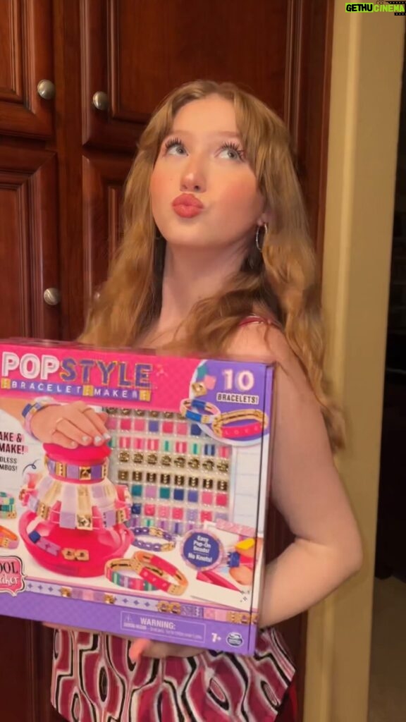 Abigail Zoe Lewis Instagram - I’m loving the new Cool Maker PopStyle bracelet maker!! 💗 You can make up to 10 bracelets to share with your besties to match and express your creativity with #coolmaker PopStyle now available at Target, Amazon and Walmart ✨#ad #coolmaker #popstylecreations @creatorverseofficial @spinmaster