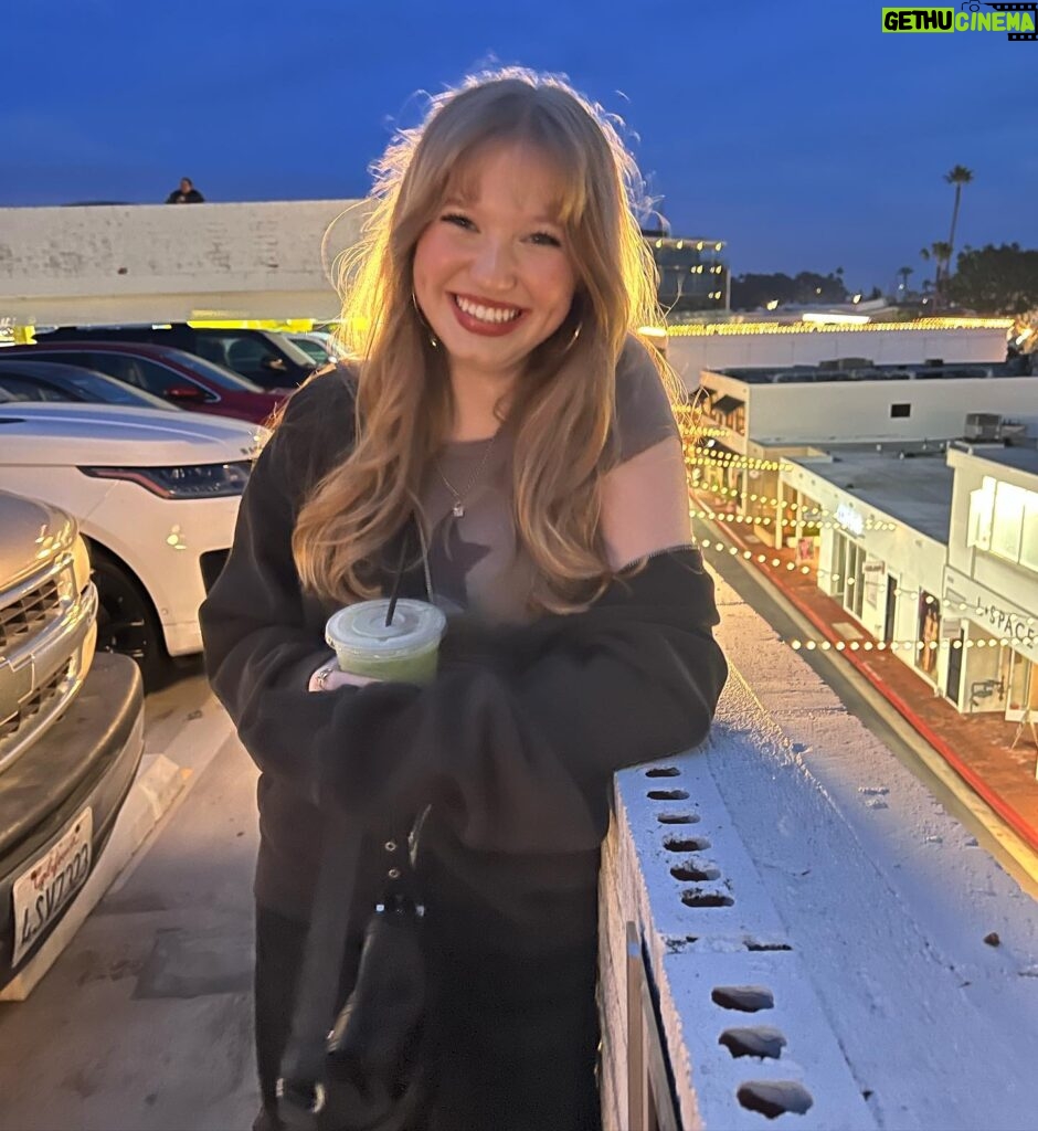 Abigail Zoe Lewis Instagram - Coffee, matcha, & a surprise at the end 😋 #explore #explorepage #coffee #matcha #newportbeach