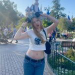 Abigail Zoe Lewis Instagram - Disney girl always! 🐭♥️ #explorepage #explore #disney