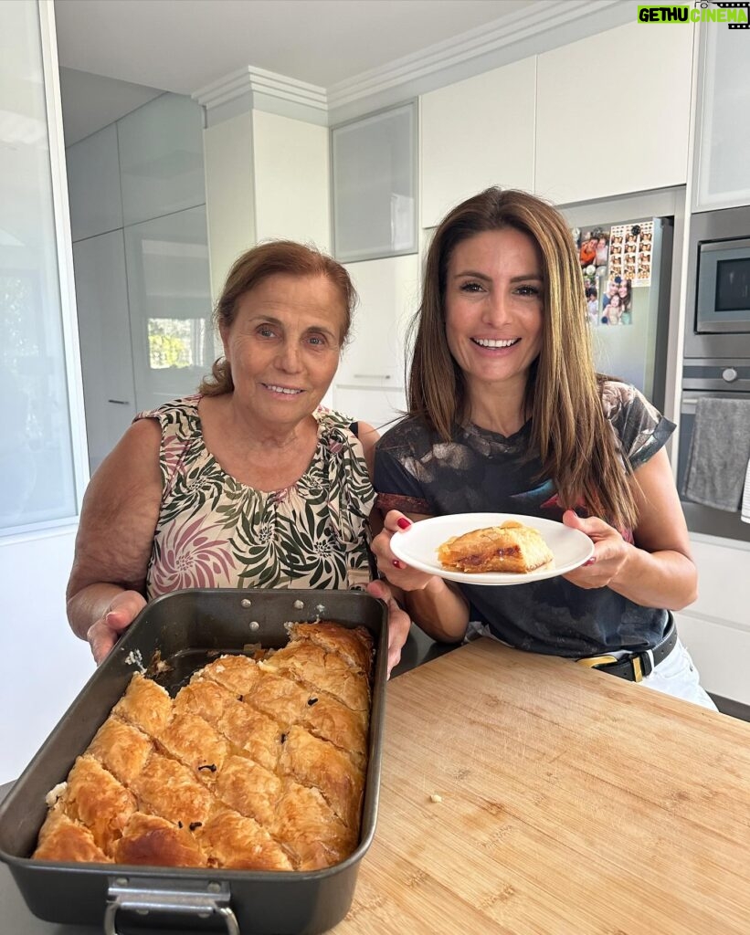 Ada Nicodemou Instagram - Back with another of Mums delicious Greek recipes! 🤩 Galaktoboureko aka Greek Vanilla Slice! 🍰 Swipe for all the steps 👩🏽‍🍳 What should we make next? 👀