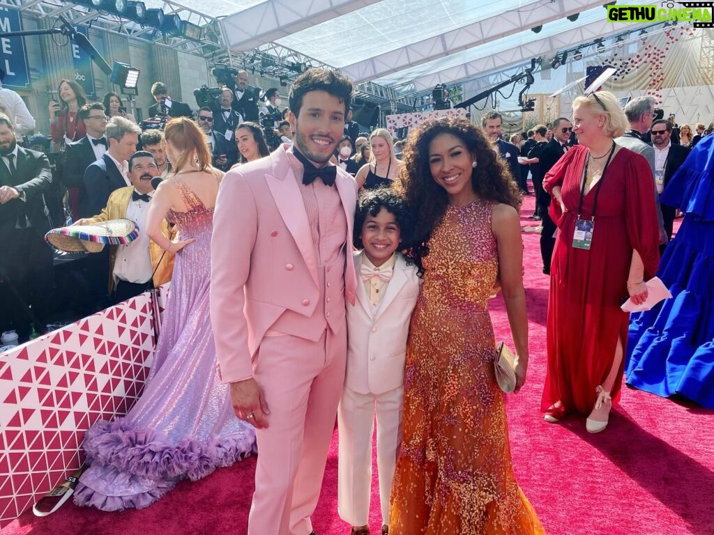 Adassa Instagram - Being with my Encanto family at the Oscars is a moment I will never forget! Being alive to live it and share it with those who have inspired and broken molds for all Latinos was such an honor! #wilmervalderrama #sebastianyatra #throwbackthursday #oscars #encanto 🦋