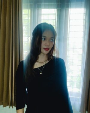 Ade Yunita Instagram - I attract ❤️‍🔥