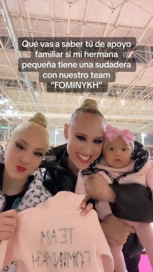 Adelina Fominykh Instagram - Y hechs por mi … 😜 #adelinaf #hermanasfominykh