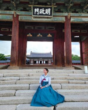 Adeline Rudolph Instagram - 한복 2.0