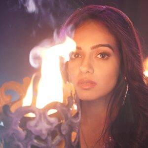 Aditi Sanwal Instagram - ✨️ Main aag dil mein laga dungi wo, ki pal mein pighal jaoge ✨️

Ft  @sanjaysatavase 
  @devjoshi28 

#pictureperfect #pictureoftheday #instagood #fire #girlonfire #balveer3 #baalveer3 #balveer #devjoshi #aditisanwal #sassy #kashvi #kaashvi #kashveer #bts