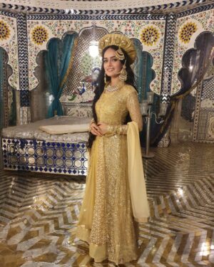 Aditi Sanwal Instagram - Jo jag ne na maani,  toh maine bhi thaani, 
Kahan thi mai dekho, kahan chali aai ✨️✨️

#pictureoftheday #pictureperfect #instagood #photoshoot #aditisanwal #mastani #love #queen #warrior #princess #look #deewanimastani