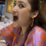 Aditi Sajwan Instagram - Food is Love !! But every now n then , I have to take a break from my love.,,, asking it to give me some much needed space. And then , I get back to my love with open arms and twinkly smiles✨🫰🏻