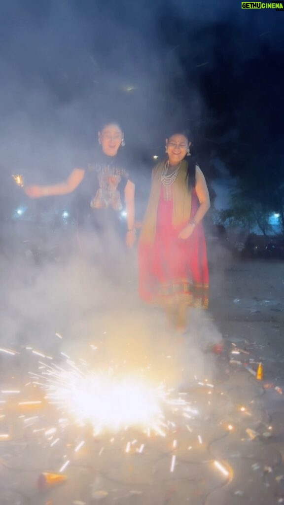 Aditi Sajwan Instagram - Diwali ✨✨✨🪔