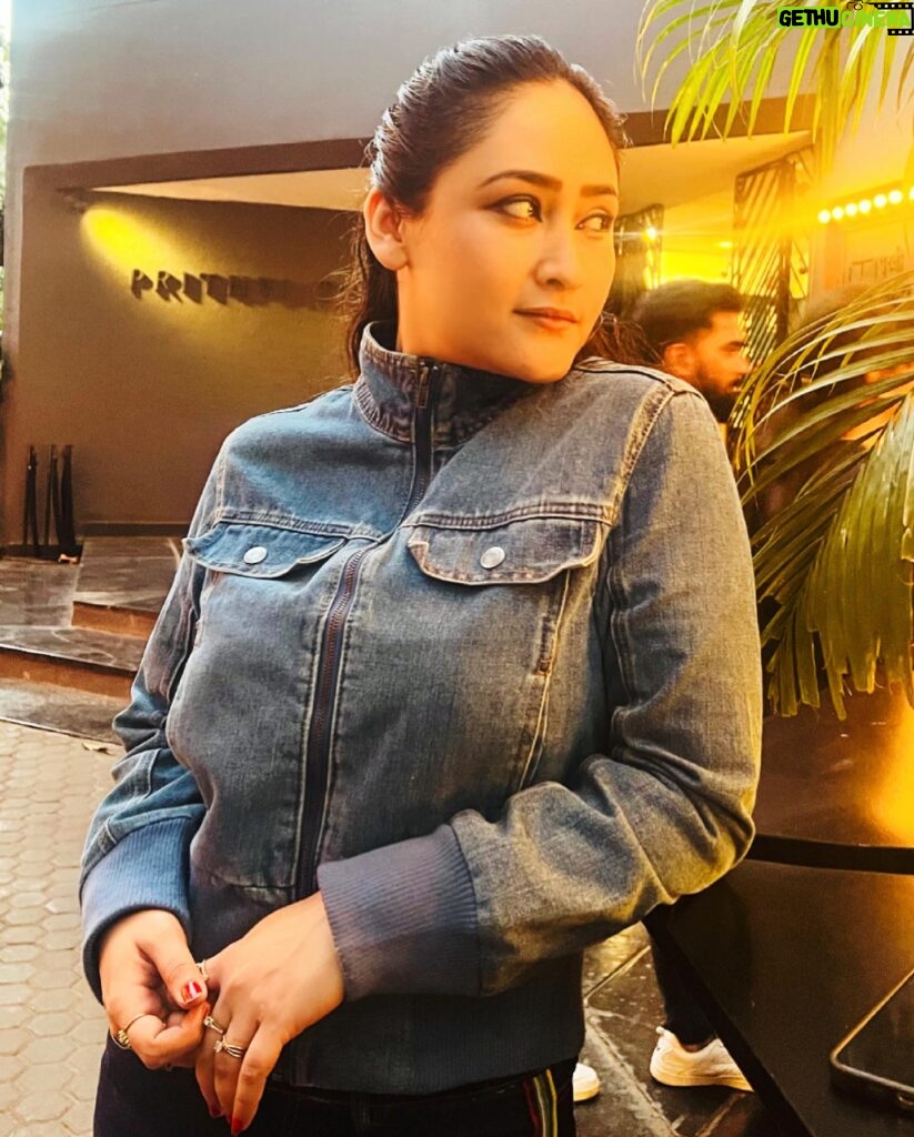Aditi Sajwan Instagram - Vibe check ✨